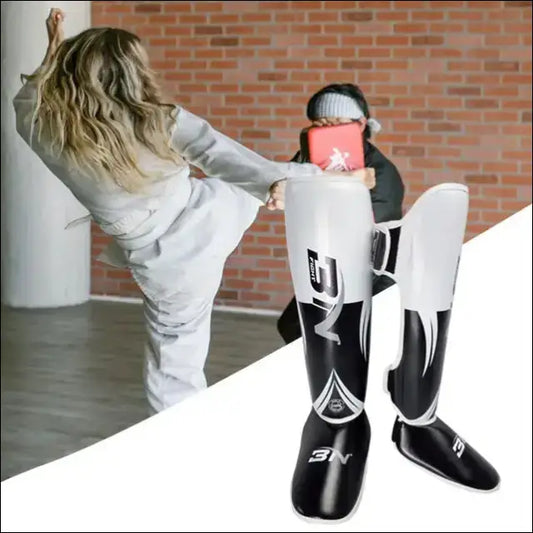 Shin Guards Protective Leg Taekwondo Kickboxing Equipment - White L Adult